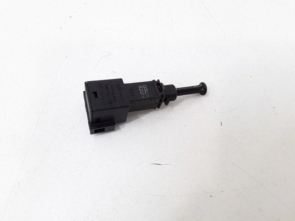 Brake pedal sensor switch – Skoda Octavia Mk1 (1U) (1996-2004)