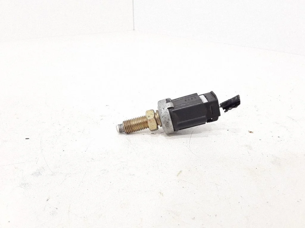 Brake pedal sensor switch