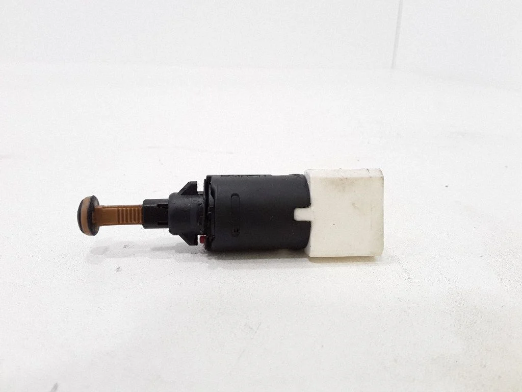Brake pedal sensor switch – Peugeot 307 (2001-2005)