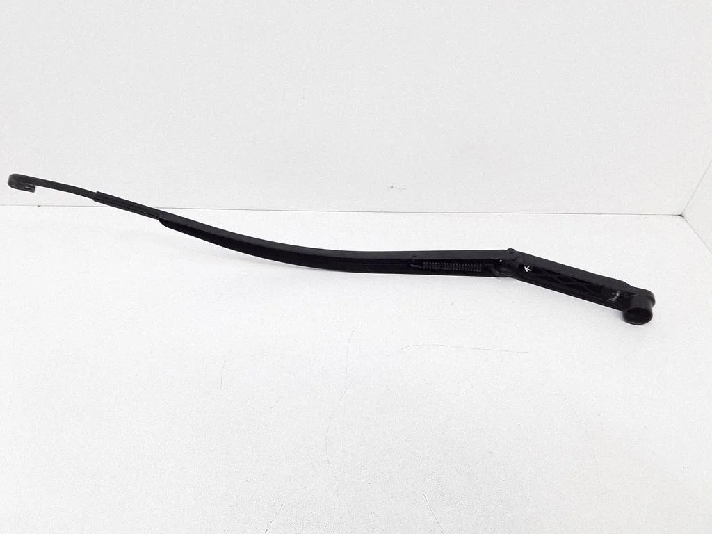 Windshield/front glass wiper blade – left