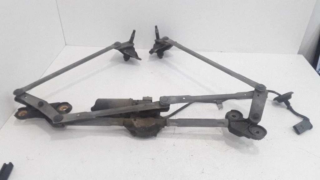 Mechanizm wycieraczek z silniczkiem D2099210346
