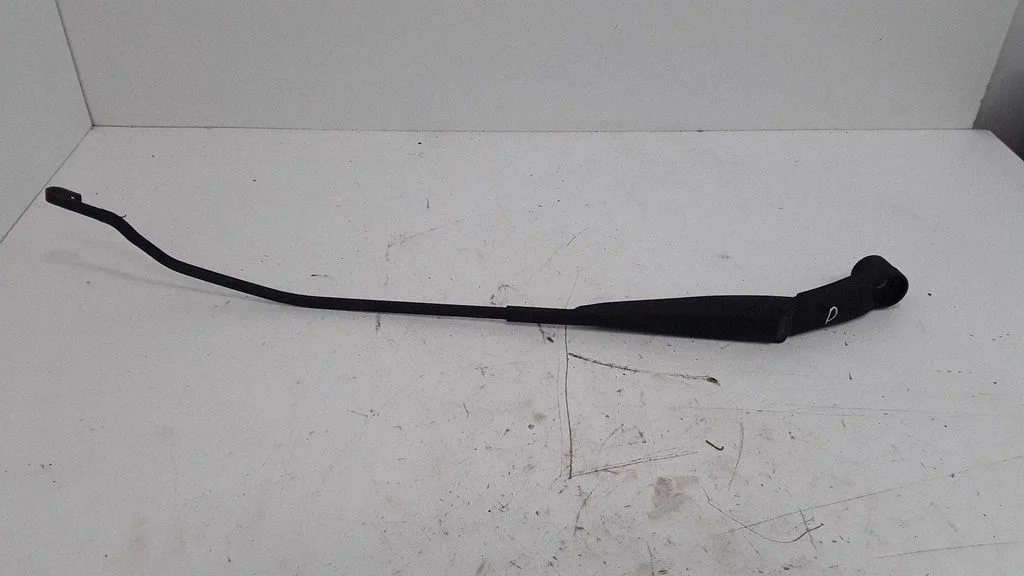 Front wiper blade arm – right
