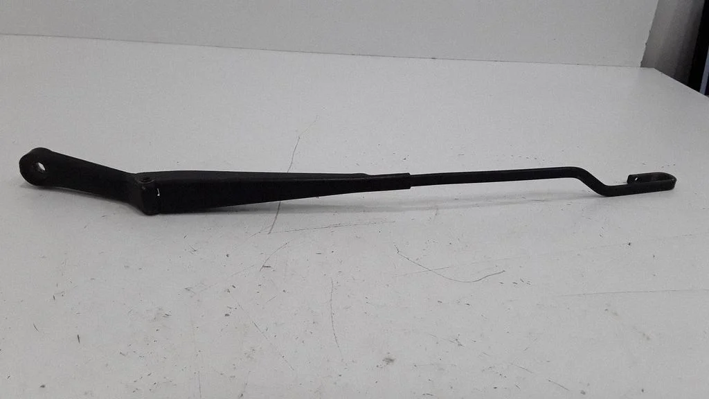 Front wiper blade arm – left