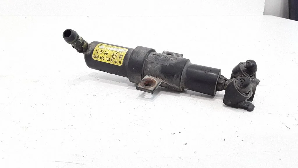 Headlight washer spray nozzle – front right