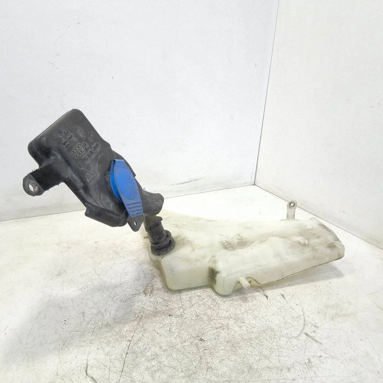 Klaasipesuvedeliku paak 8T0955453C