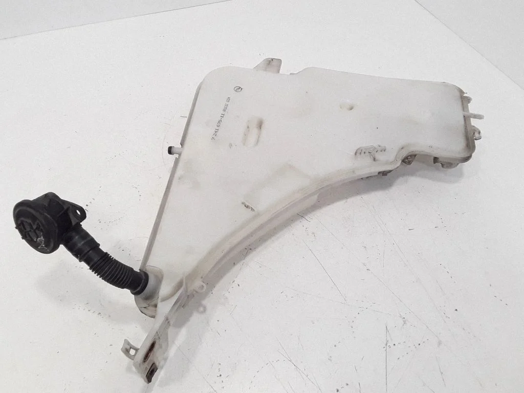 Logu mazgāšanas šķidruma tvertne 724167511