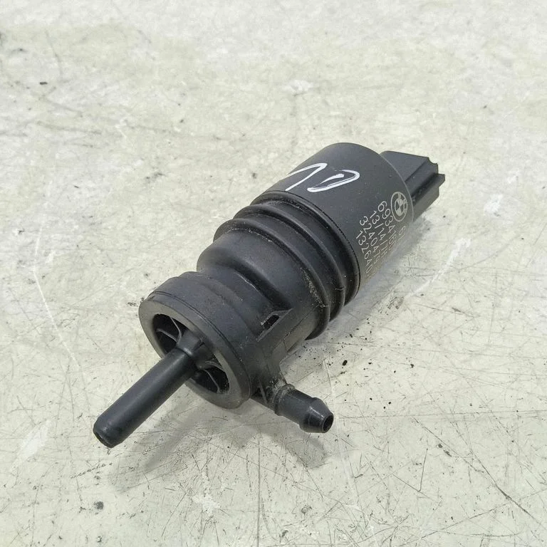 Windscreen/windshield washer pump 6934160