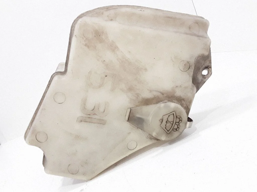 Windshield washer fluid reservoir/tank 8362808