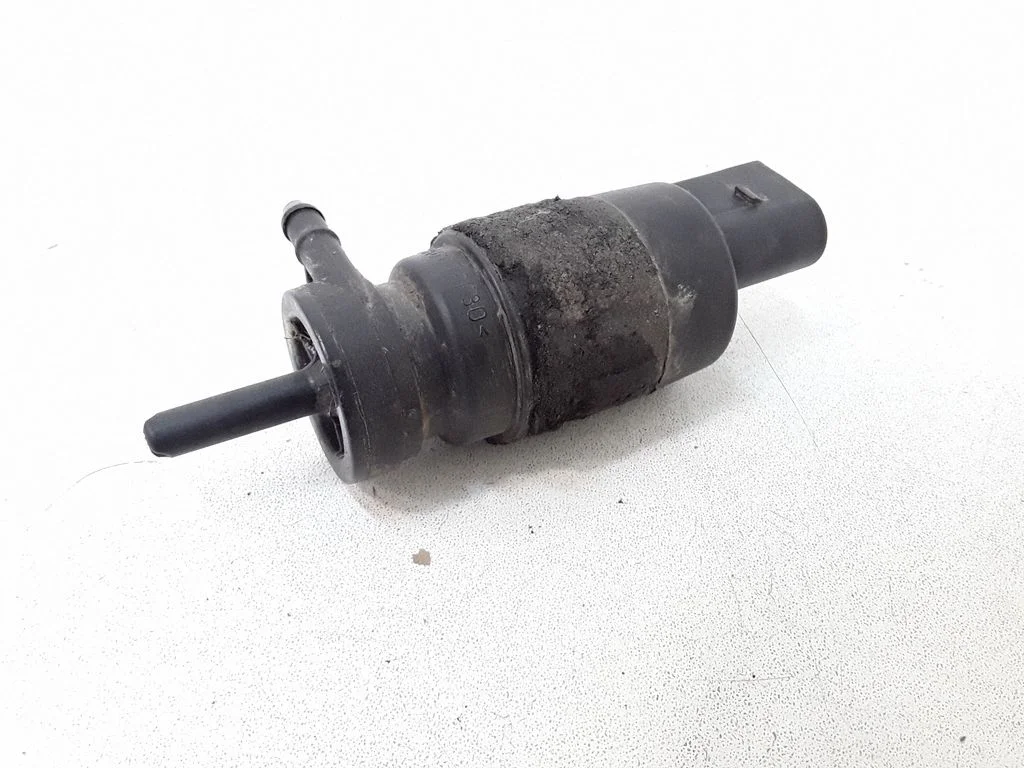 Pompka spryskiwacza szyb 1J5955651