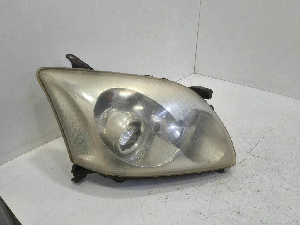 Headlight/headlamp – front right