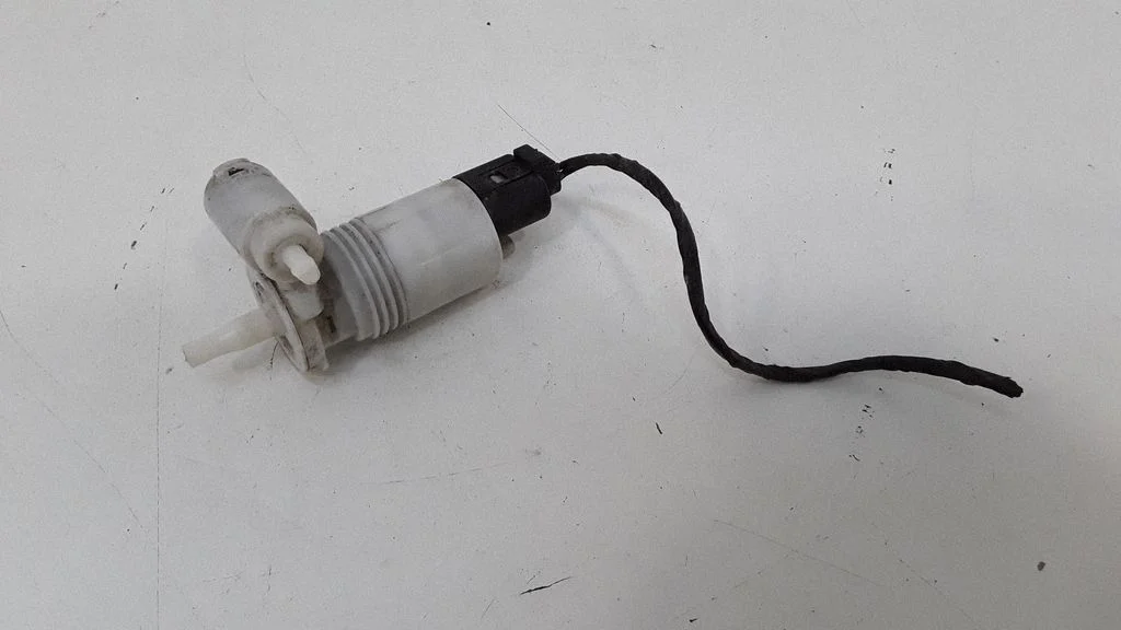 Windscreen/windshield washer pump