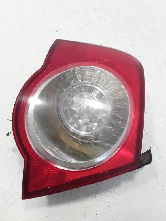 Rear/tail lights – rear left