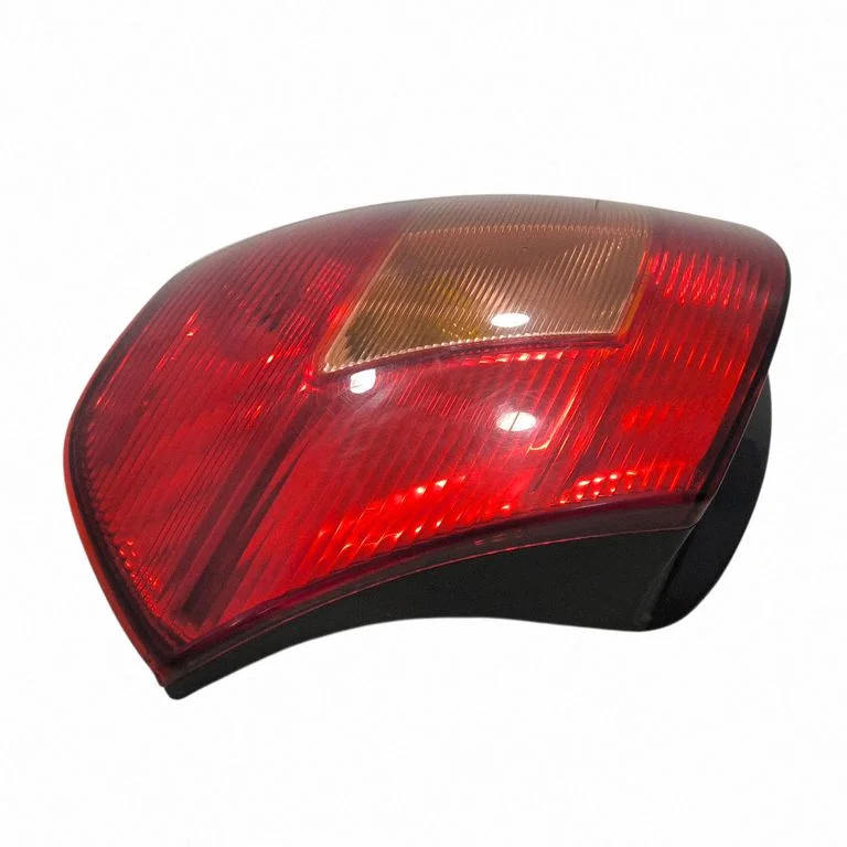 Rear/tail lights – rear right