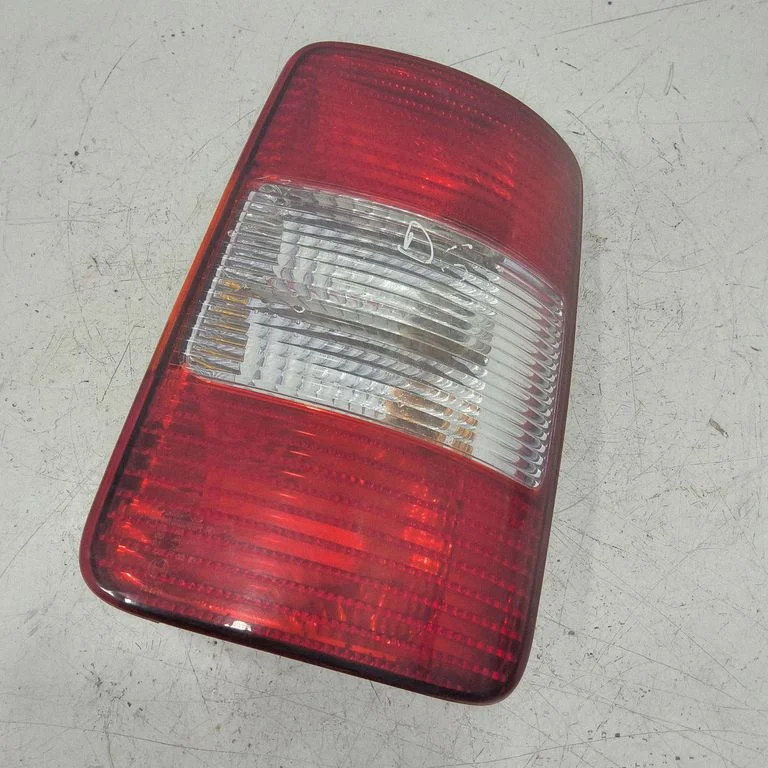 Rear/tail lights – Volkswagen Caddy (2004-2010)