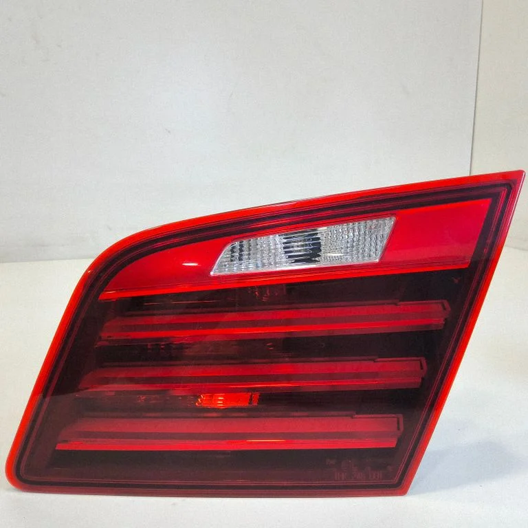 Tailgate rear/tail lights 2TZ011145