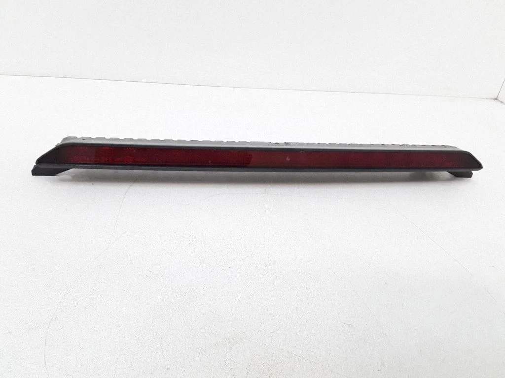 Papildu stopgaismas lukturis 1J6945097D
