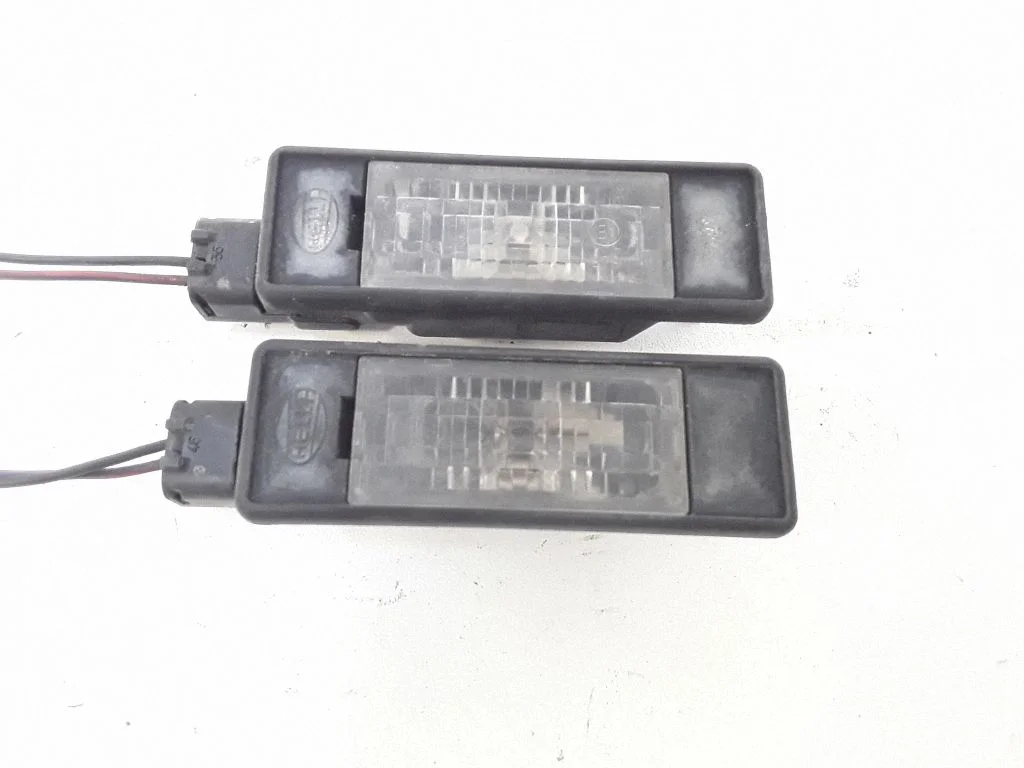 Numura zīmes apgaismojums 2KA008224