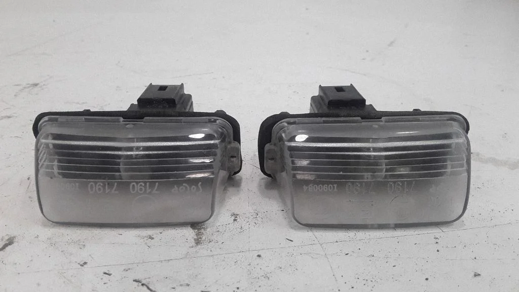 Number plate light – Citroen C4 I (2004-2010)