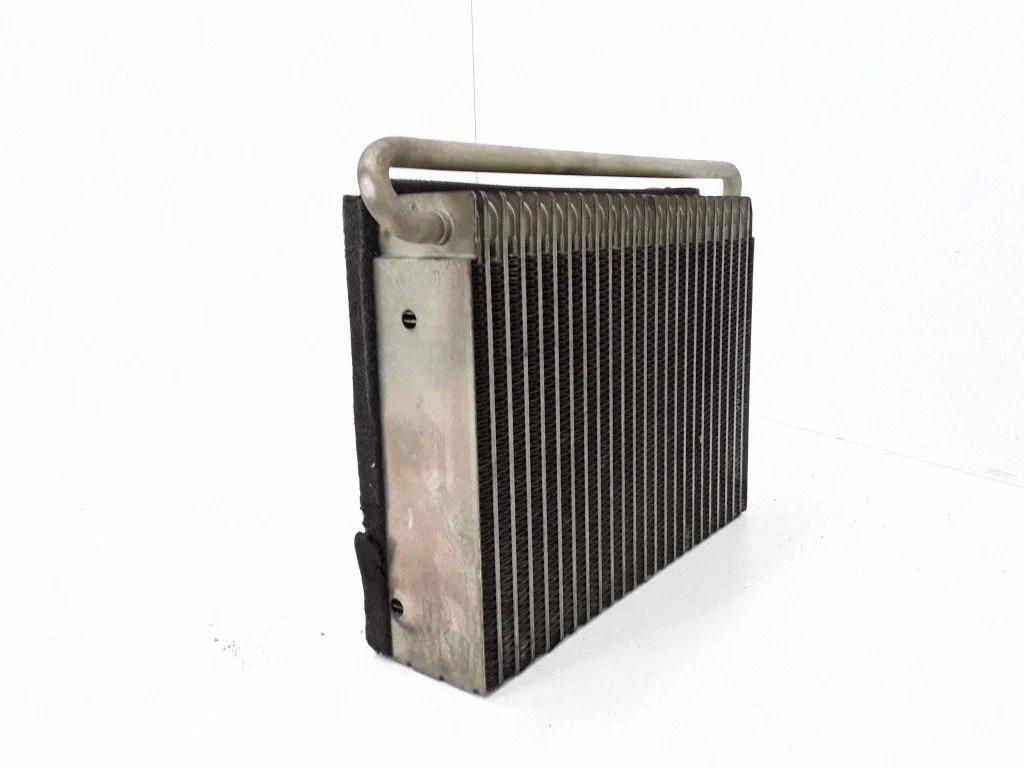 A/C cooling radiator (condenser) 64116904437