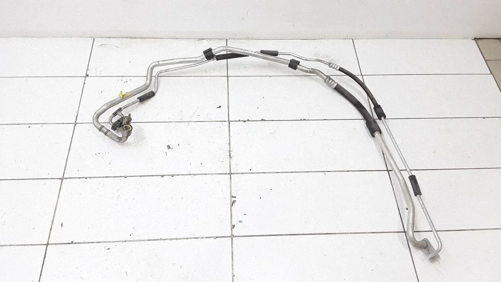 Air conditioning (A/C) pipe/hose