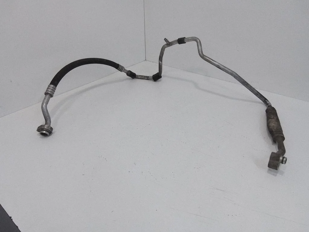 Air conditioning (A/C) pipe/hose