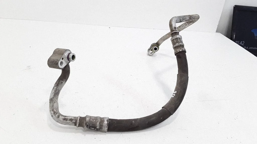 Air conditioning (A/C) pipe/hose