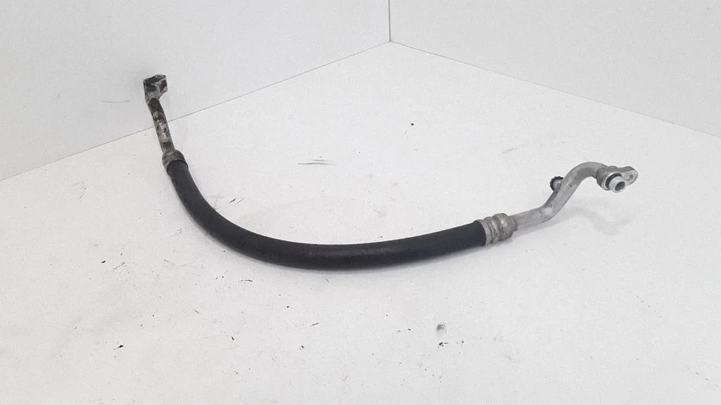 Air conditioning (A/C) pipe/hose