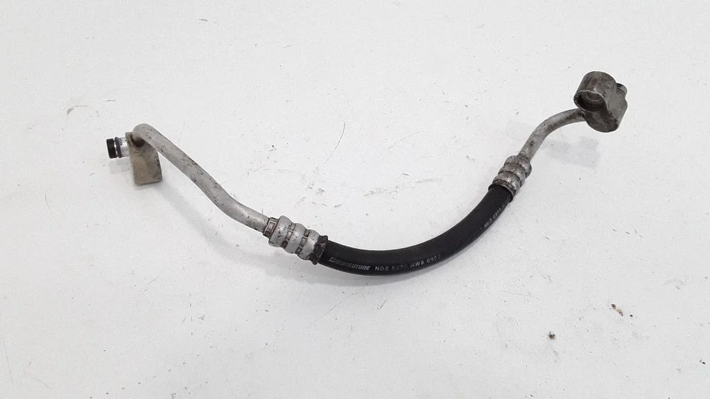 Air conditioning (A/C) pipe/hose