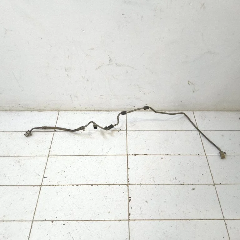 Air conditioning (A/C) pipe/hose – front