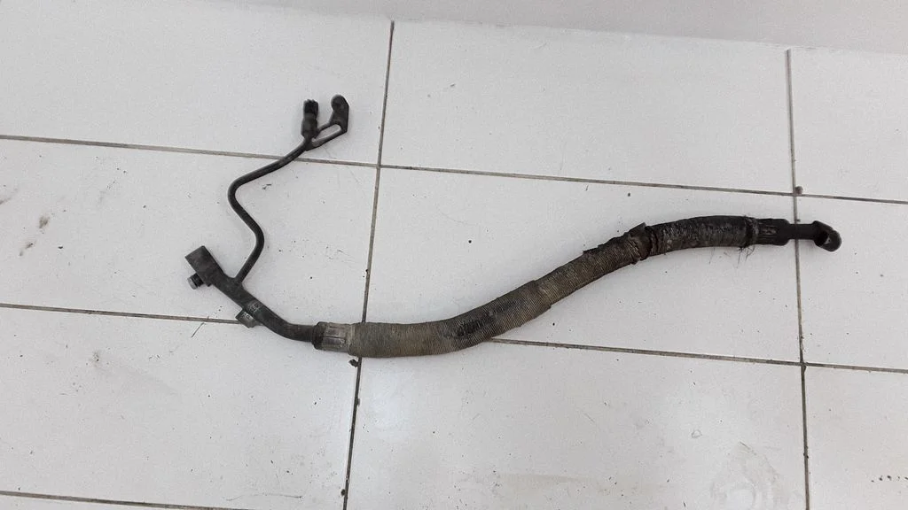Air conditioning (A/C) pipe/hose