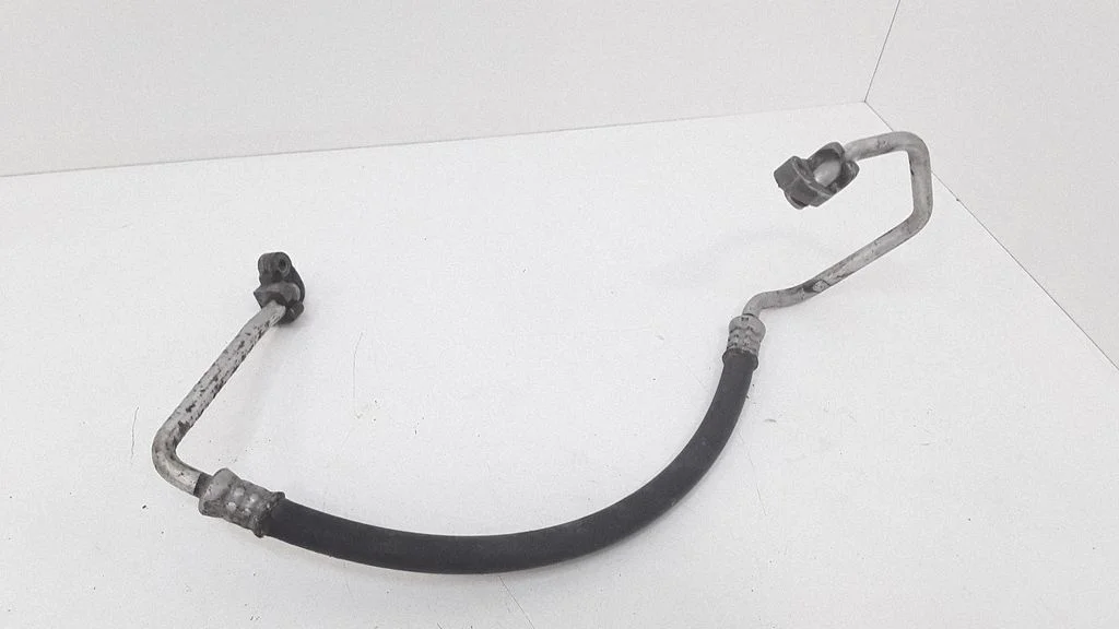 Air conditioning (A/C) pipe/hose