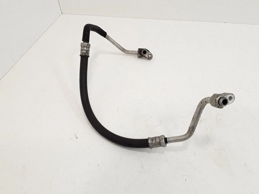 Air conditioning (A/C) pipe/hose