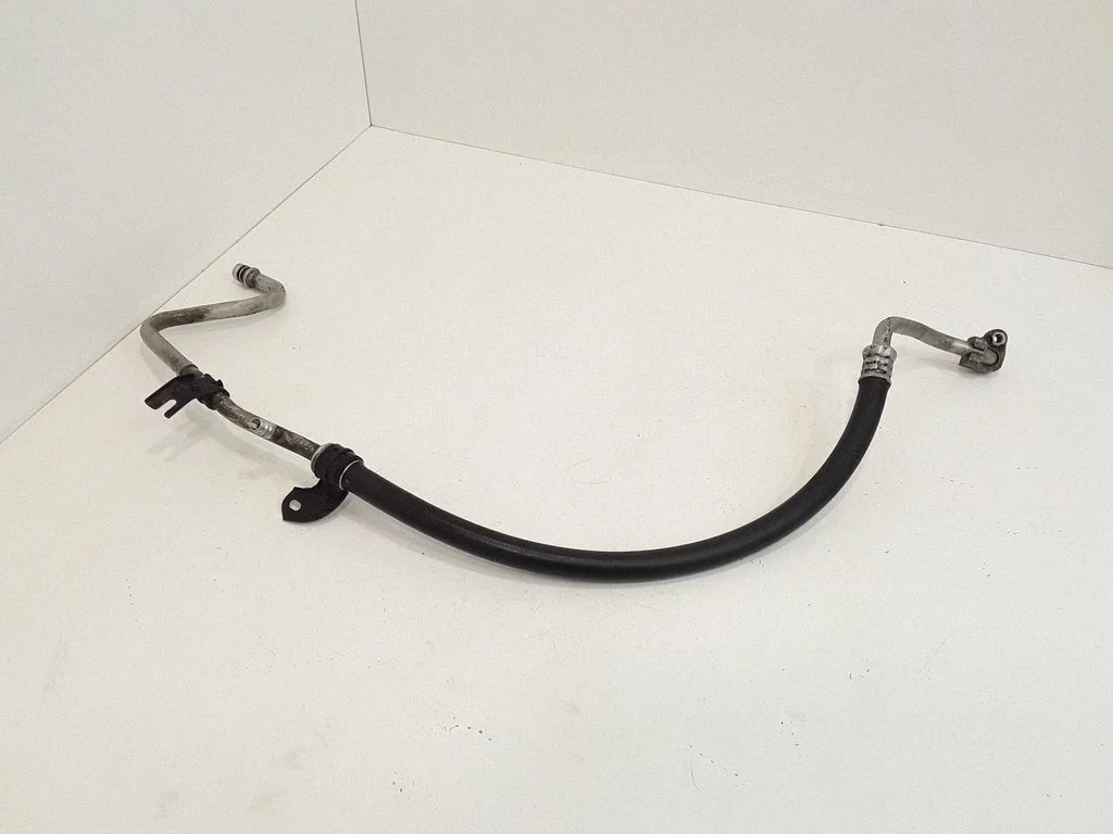 Air conditioning (A/C) pipe/hose