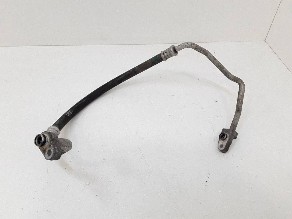 Air conditioning (A/C) pipe/hose