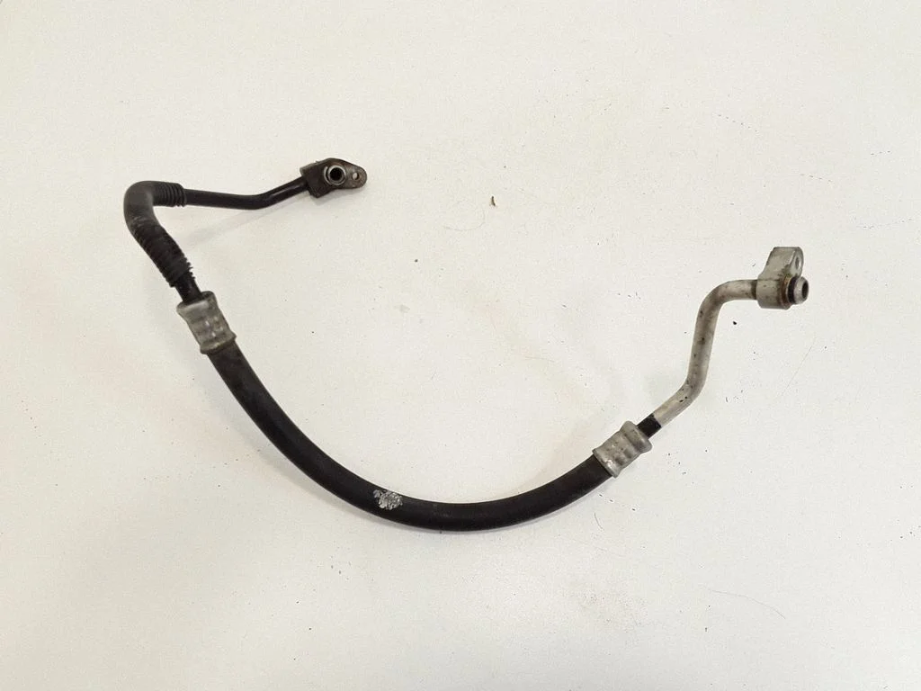 Air conditioning (A/C) pipe/hose