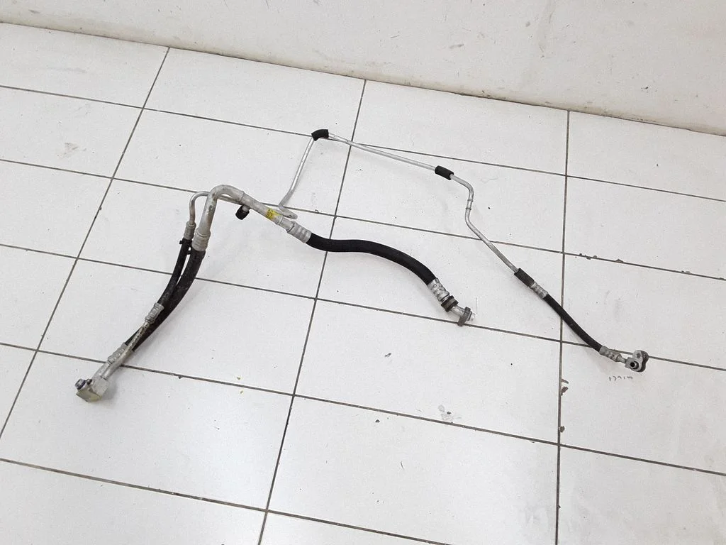 Air conditioning (A/C) pipe/hose 511467016