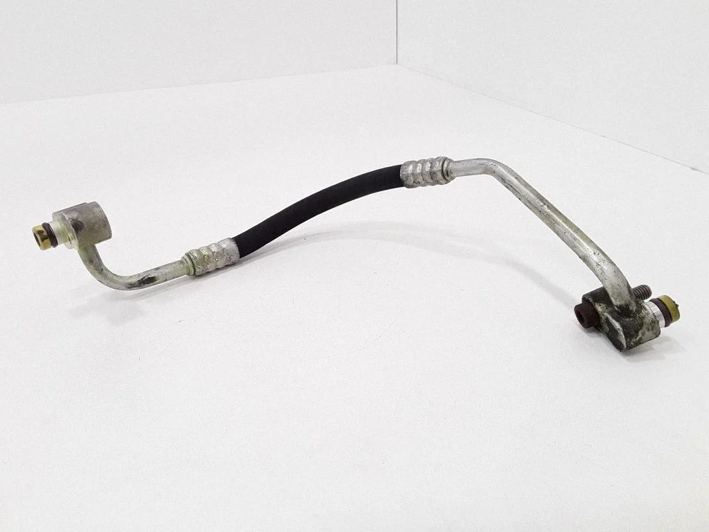 Air conditioning (A/C) pipe/hose
