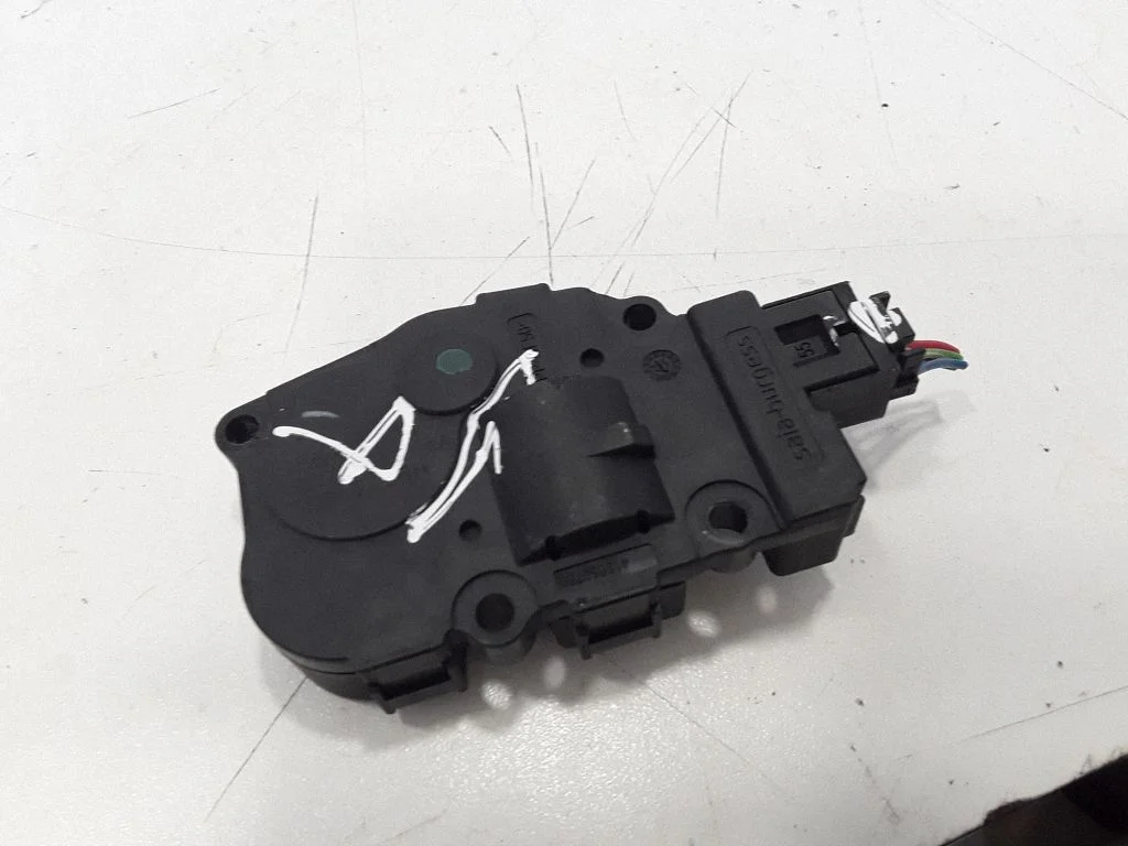 Gaisa aizvara motoriņš/aktuators T1015556H