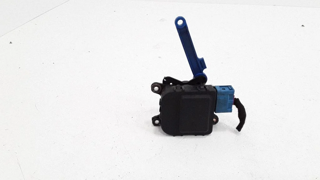 Gaisa aizvara motoriņš/aktuators 8D1820511B