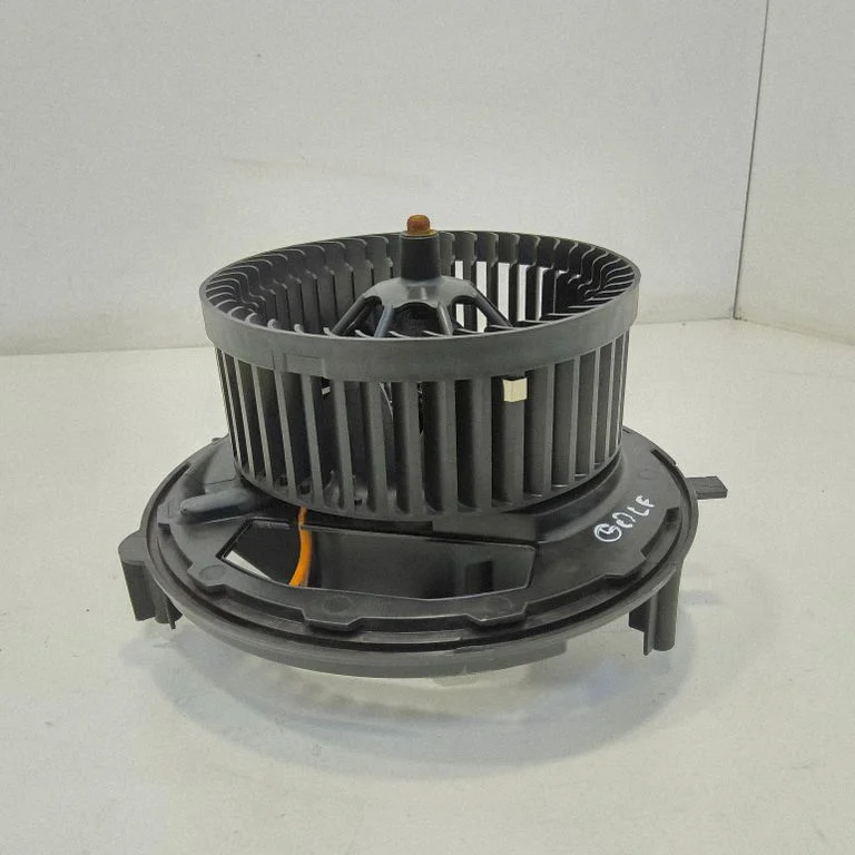 Krāsniņas ventilators/pūtējs – Volkswagen e-Golf (2014-)