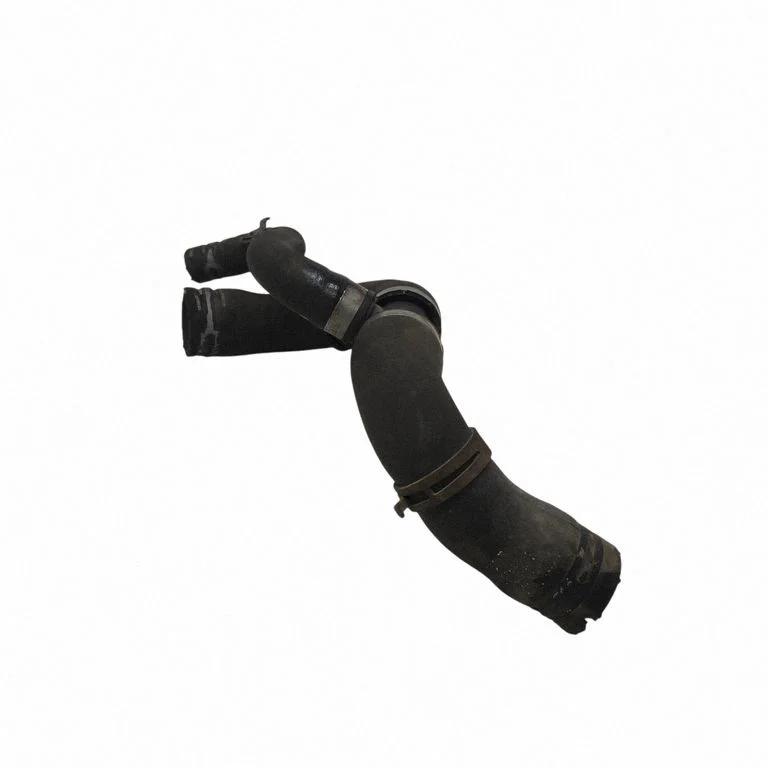 Engine coolant pipe/hose – front
