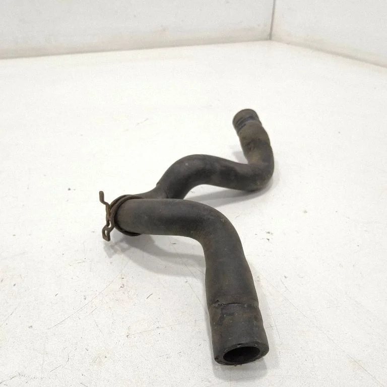 Engine coolant pipe/hose – front