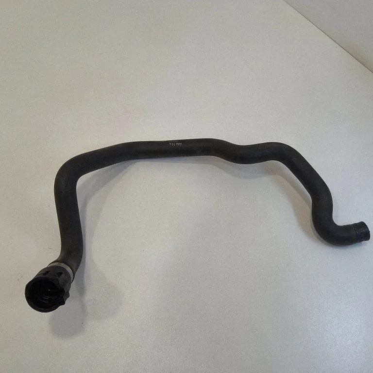 Engine coolant pipe/hose 9224372