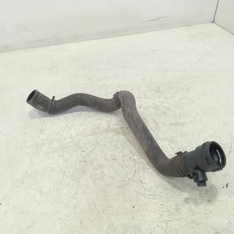 Przewody układu chłodzenia silnika – Audi A4 Allroad B8 (2008-2016)