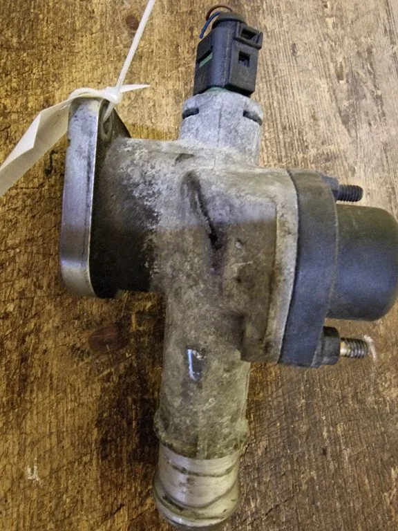 Engine coolant pipe/hose 038121133A