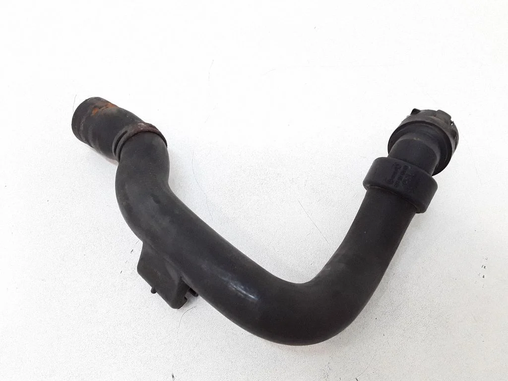 Engine coolant pipe/hose – Volkswagen Passat B5.5 (2001-2005)