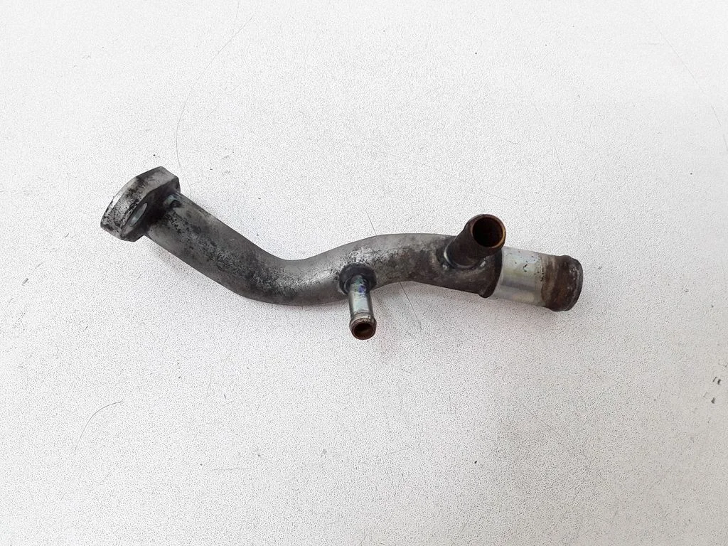Engine coolant pipe/hose