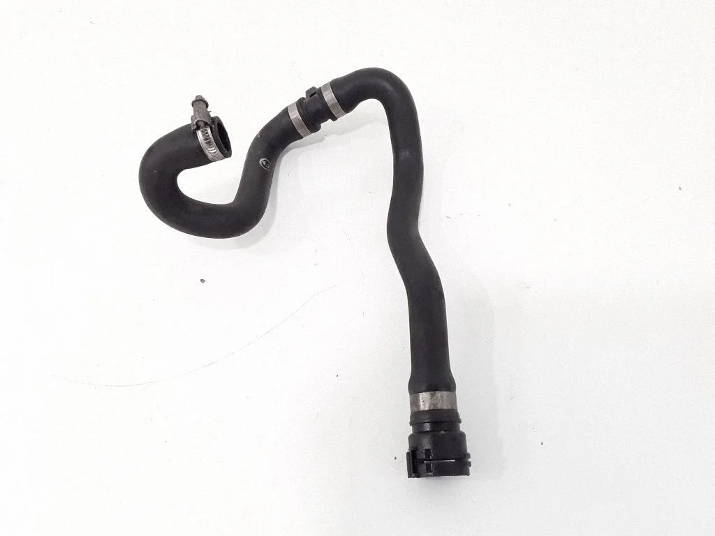 Engine coolant pipe/hose