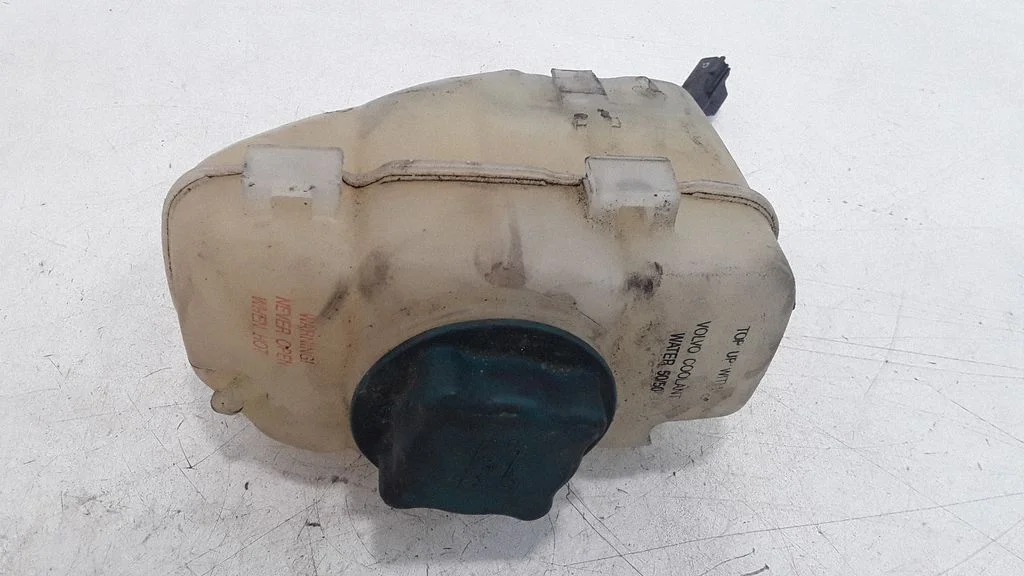 Coolant expansion tank/reservoir