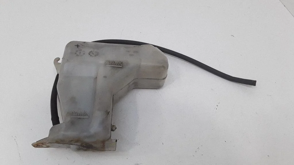 Coolant expansion tank/reservoir